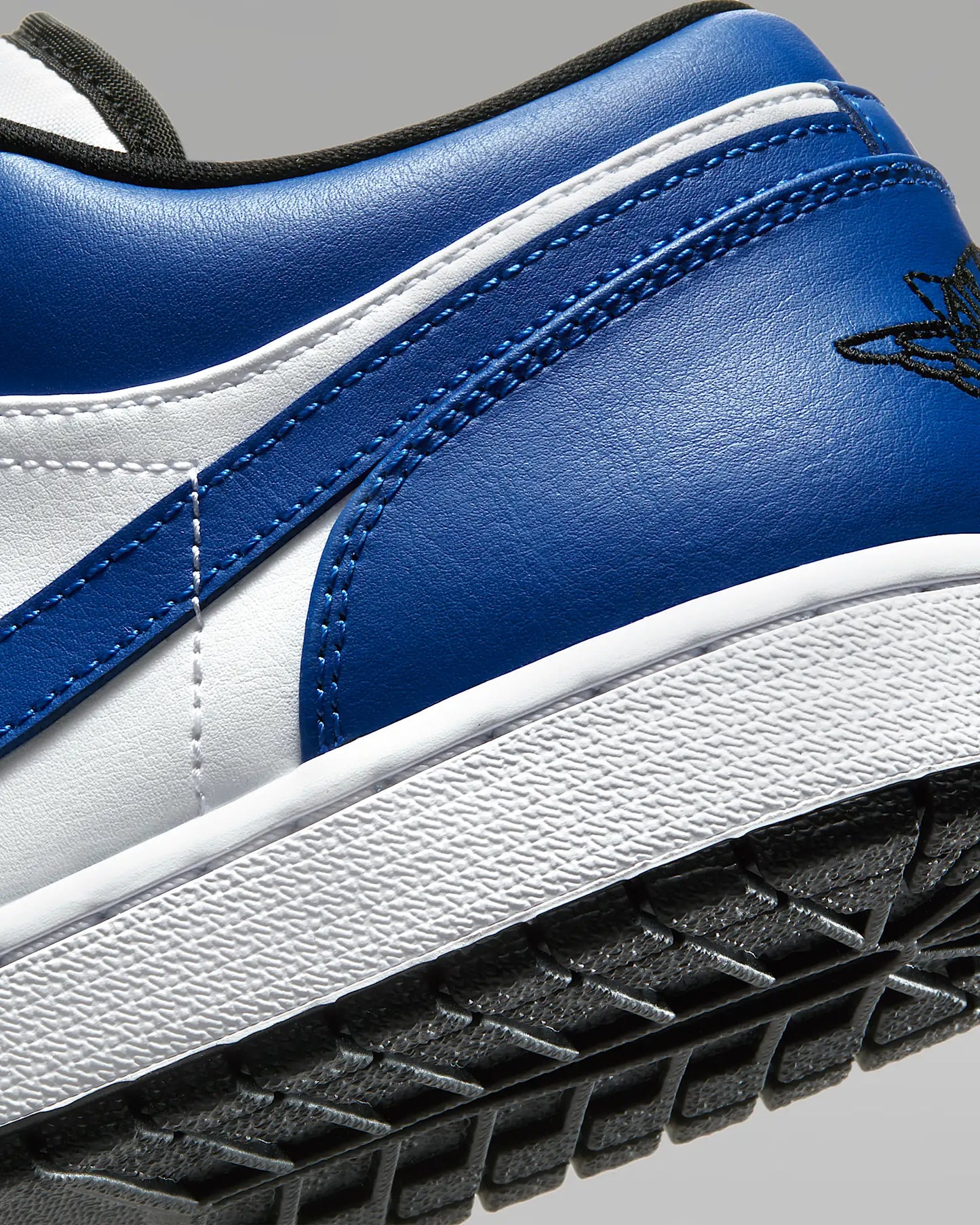 Air Jordan Low 1 Hyper Royal 2025