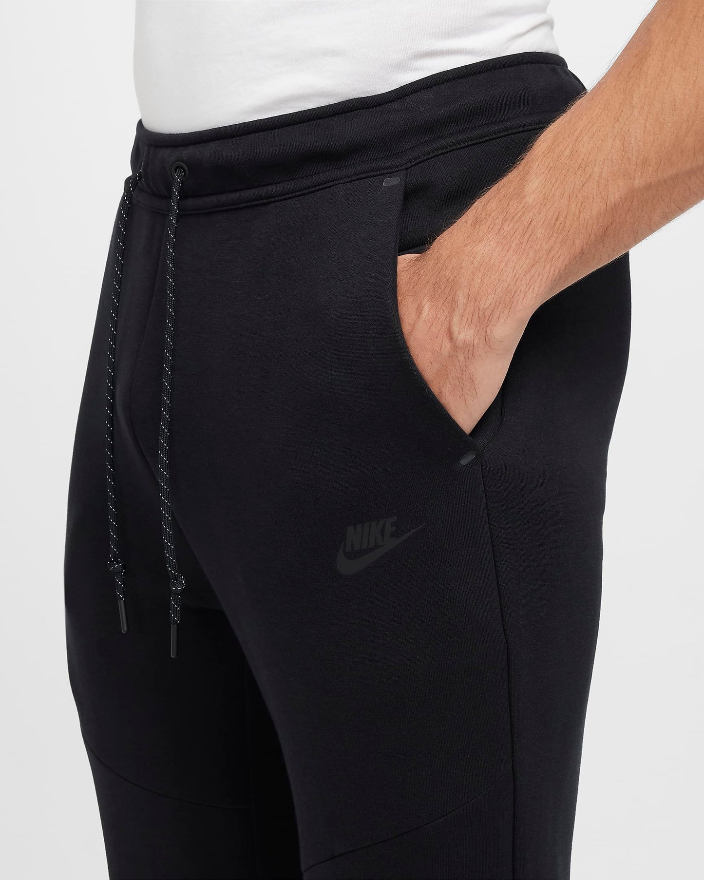 Ensemble Nike Tech Fleece Noir 2025
