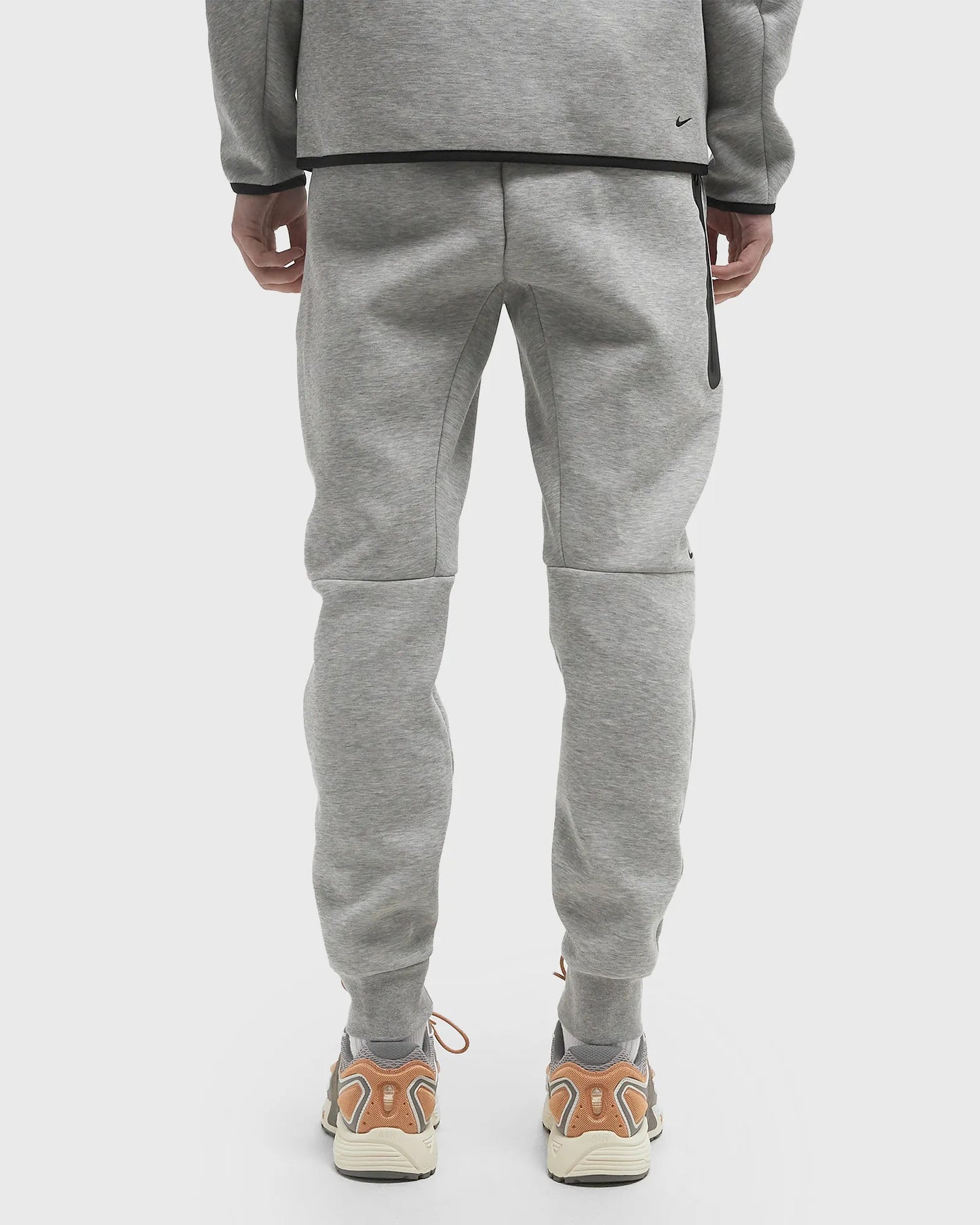 Pantalon Nike Tech Fleece Gris 2025