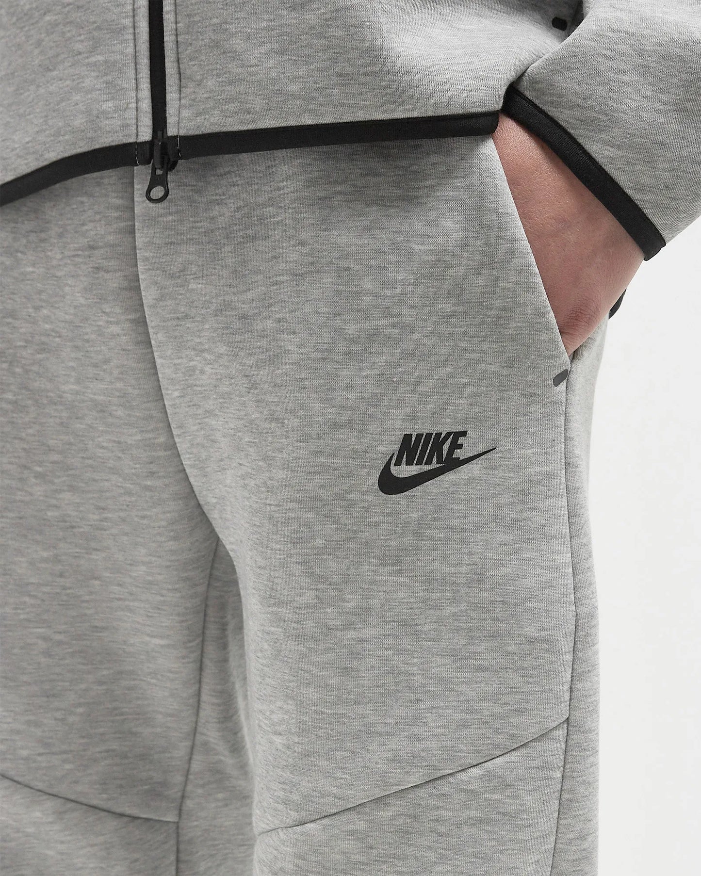 Pantalon Nike Tech Fleece Gris 2025