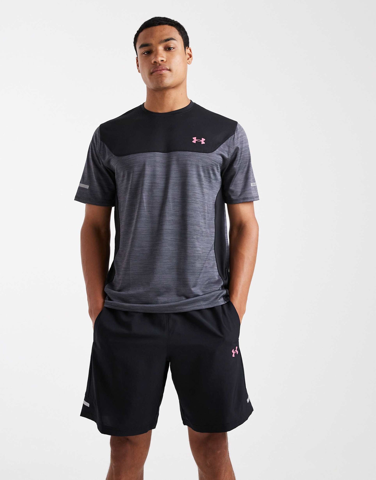 Ensemble t-shirt et short Under Armour Tech Utility noir/rose et noir