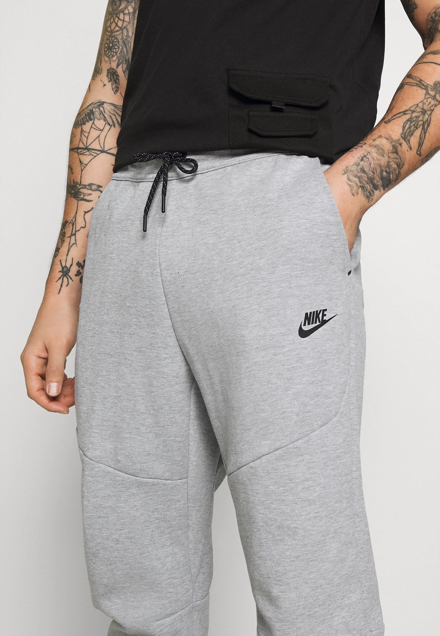 Pantalon Nike Tech Fleece Gris