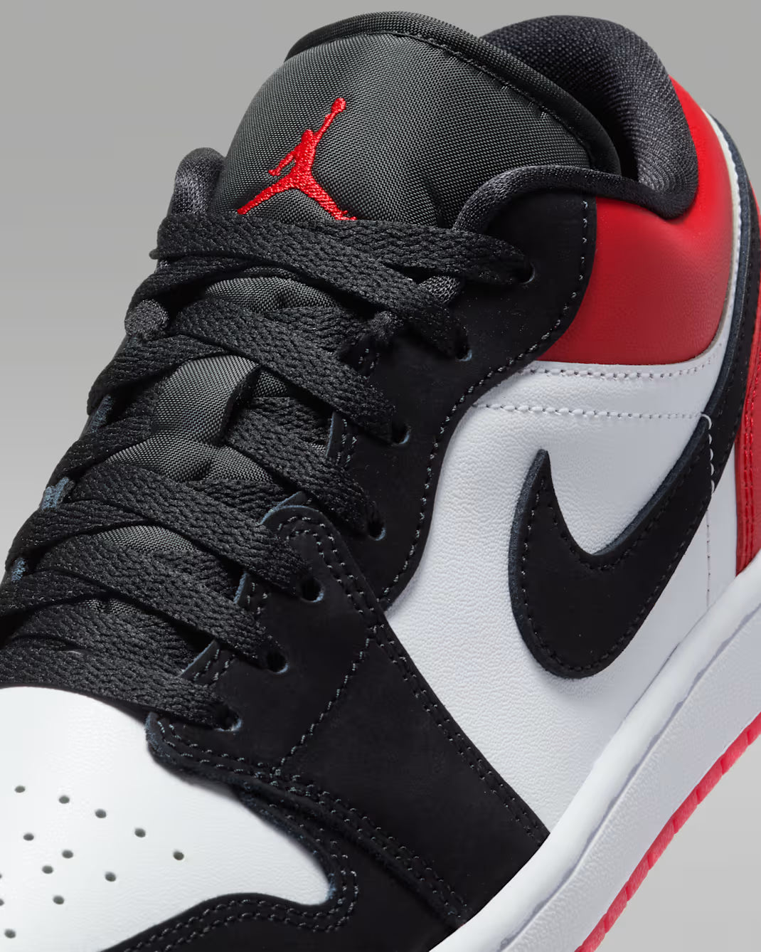 Air Jordan 1 Low Chicago 2025