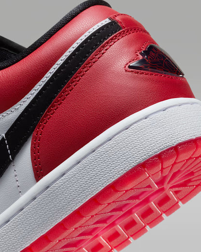 Air Jordan 1 Low Chicago 2025