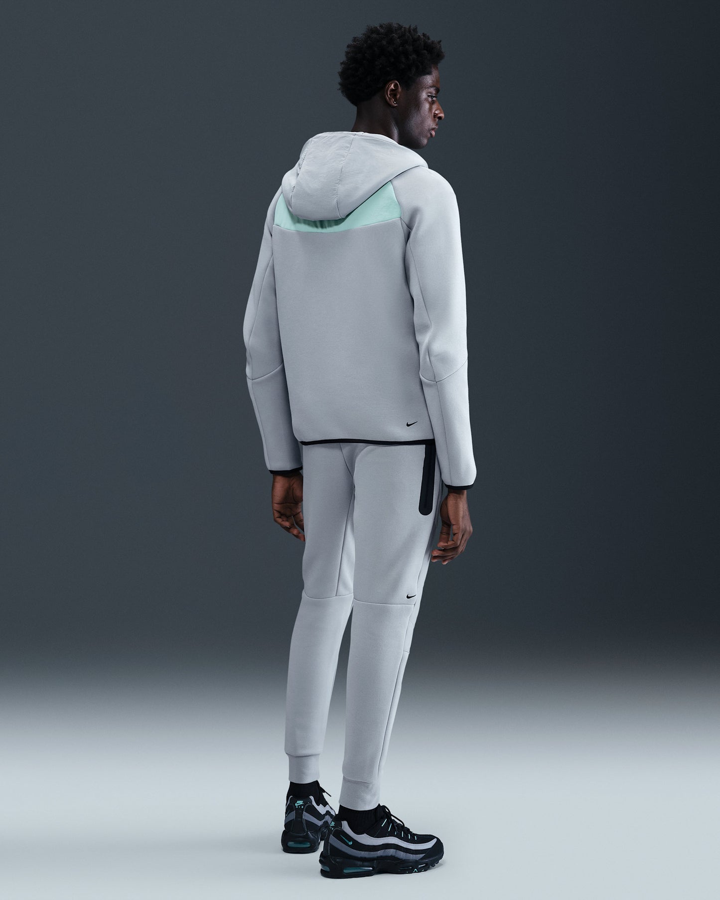 Pantalon Nike Tech Fleece Wolf Grey 2025