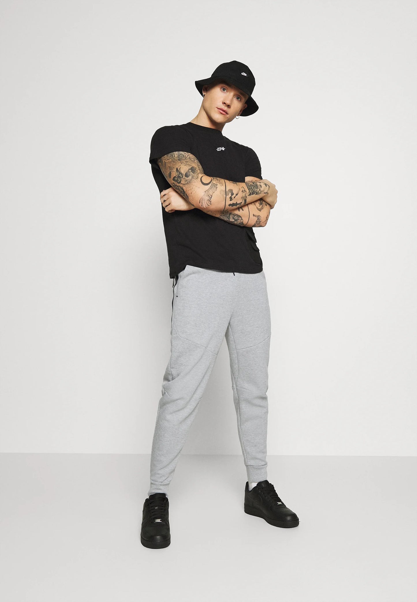 Pantalon Nike Tech Fleece Gris