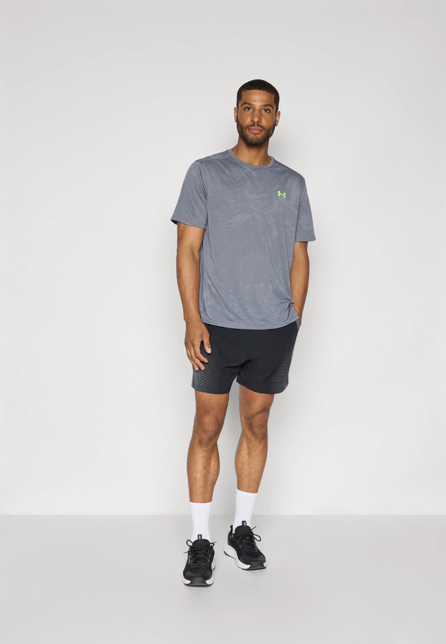 VANISH GRAPHIC SHORT Under Armour  - Black/castlerock