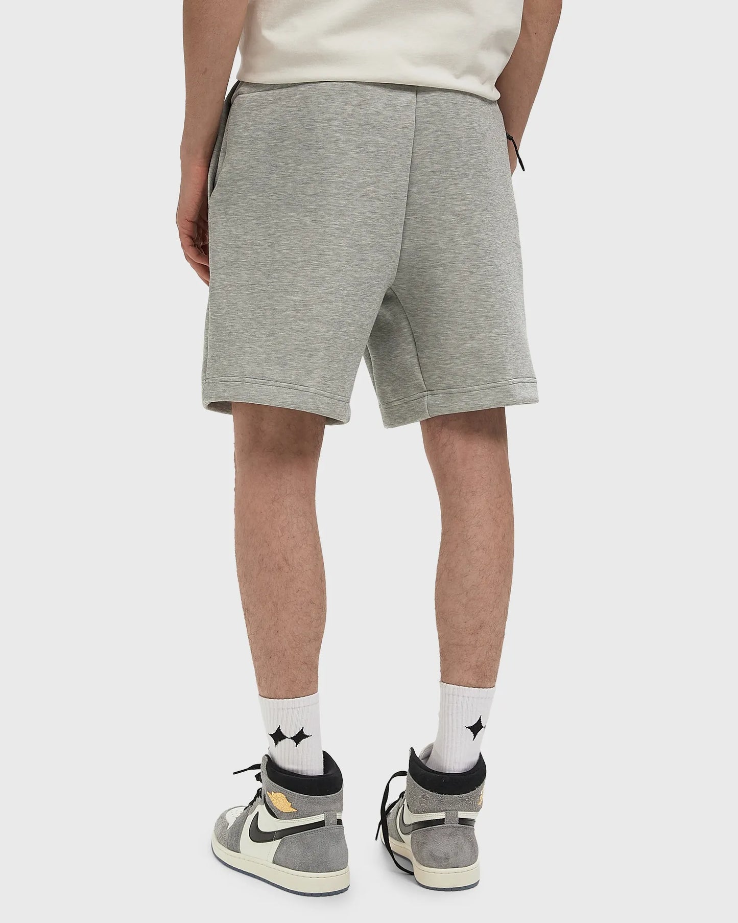 Short Nike Tech Gris 2026