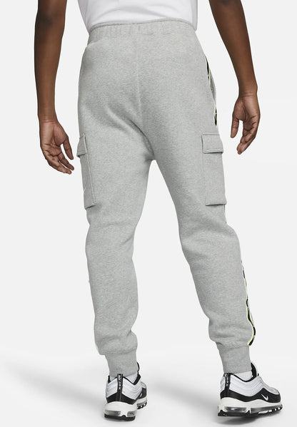 PANTALON NIKE SPORTSWEAR REPEAT - GRIS/NOIR/VERT