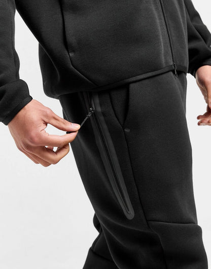 Ensemble Nike Tech Fleece Noir 2025